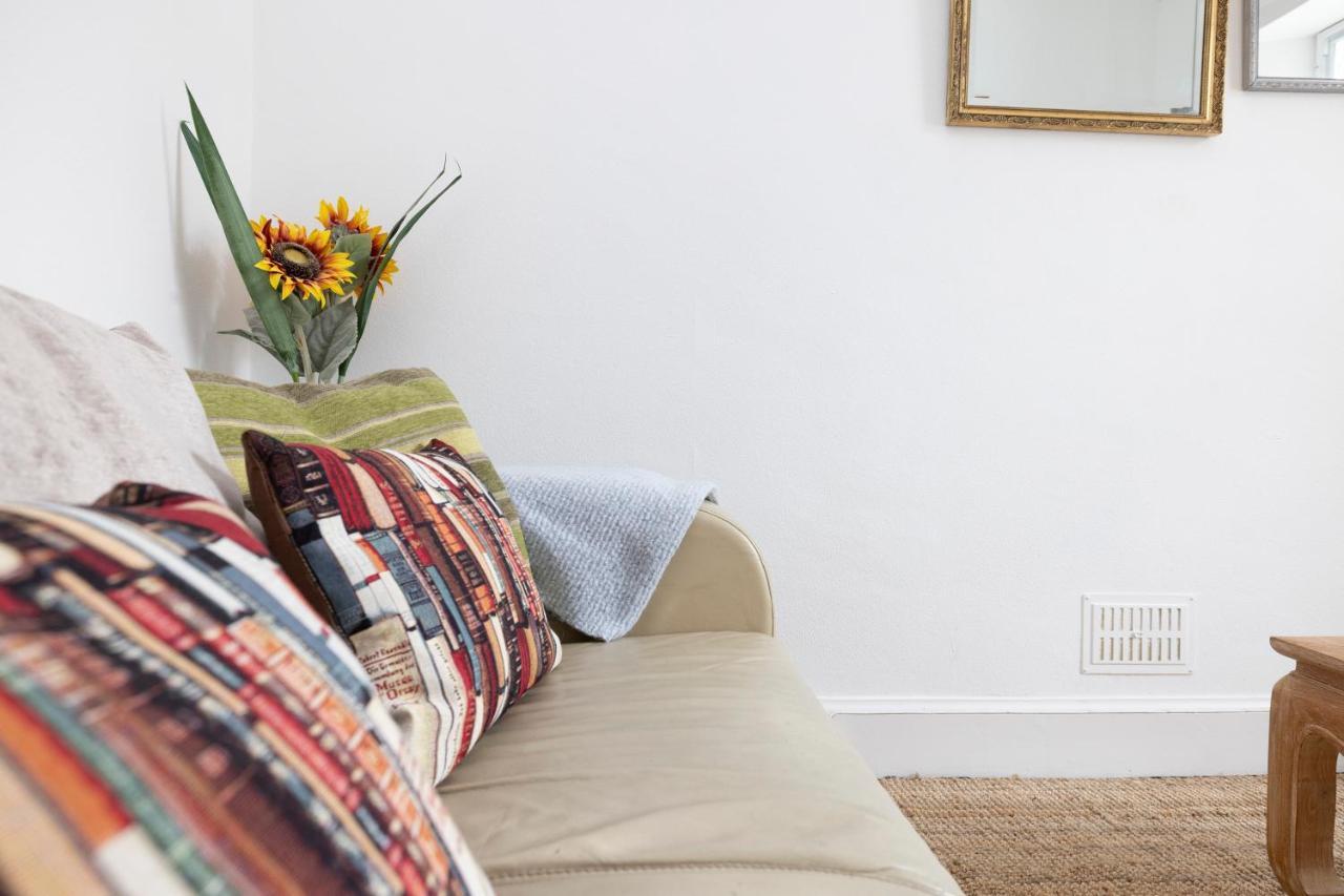 Joivy Cosy Flat In The Heart Of Edinburgh Apartment Екстериор снимка