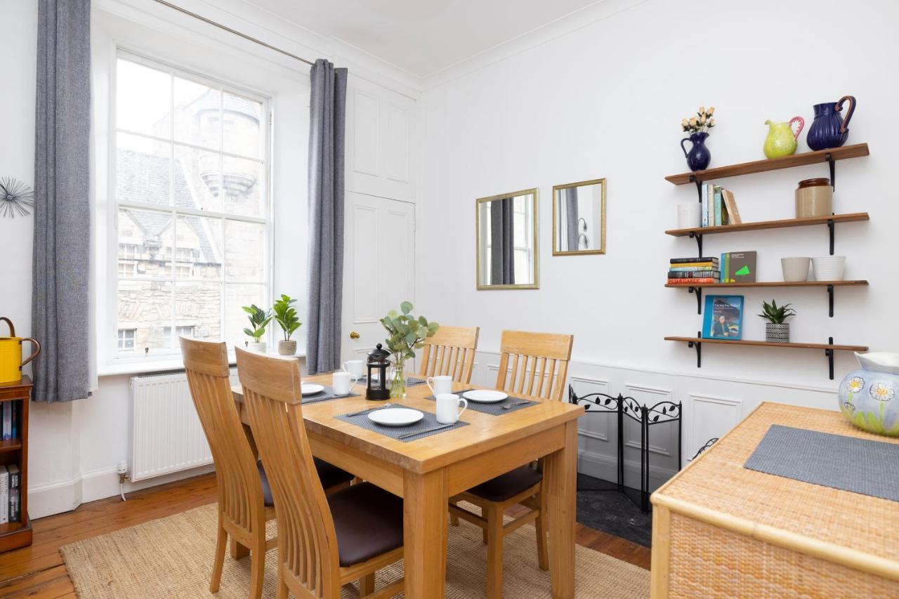 Joivy Cosy Flat In The Heart Of Edinburgh Apartment Екстериор снимка